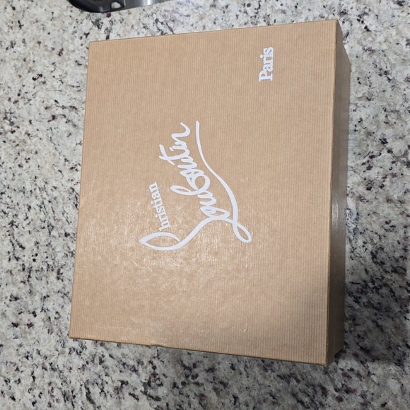 Wmns Louis Vuitton Designer Shoes - Picture 2 of 9